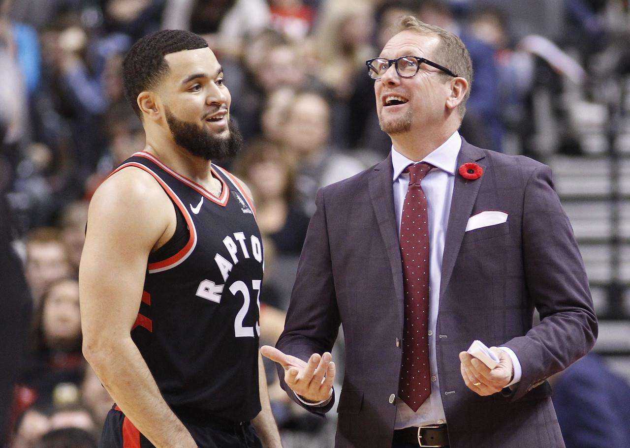 球员本人必 球员本人必