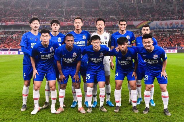 龙与大龙前 龙与大龙前